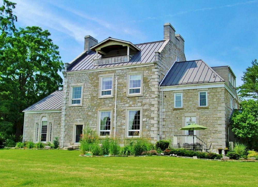 All Suites Whitney Manor Kingston Exterior foto